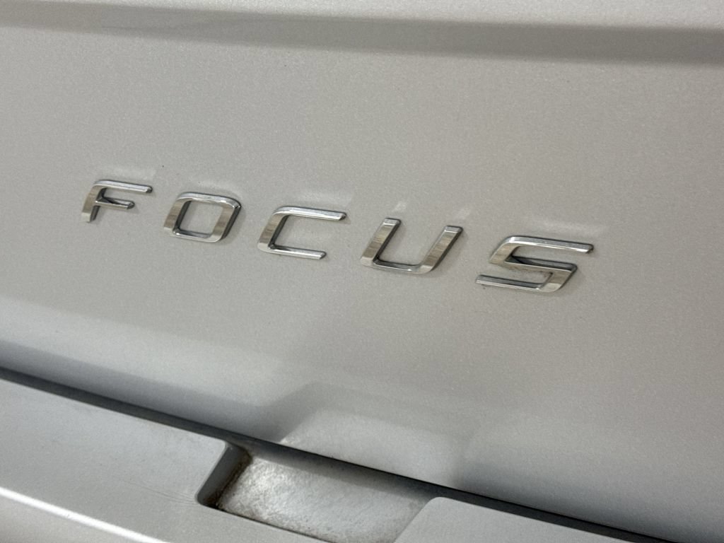 Used 2011 Ford Focus SE w/ 201A Rapid Spec Order Code FWD image 24