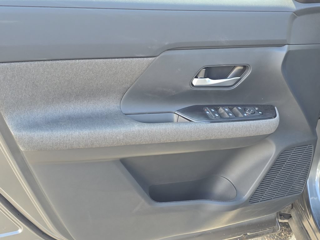 New 2026 Nissan Kicks SV w/ SV Premium Package AWD/4WD image 8