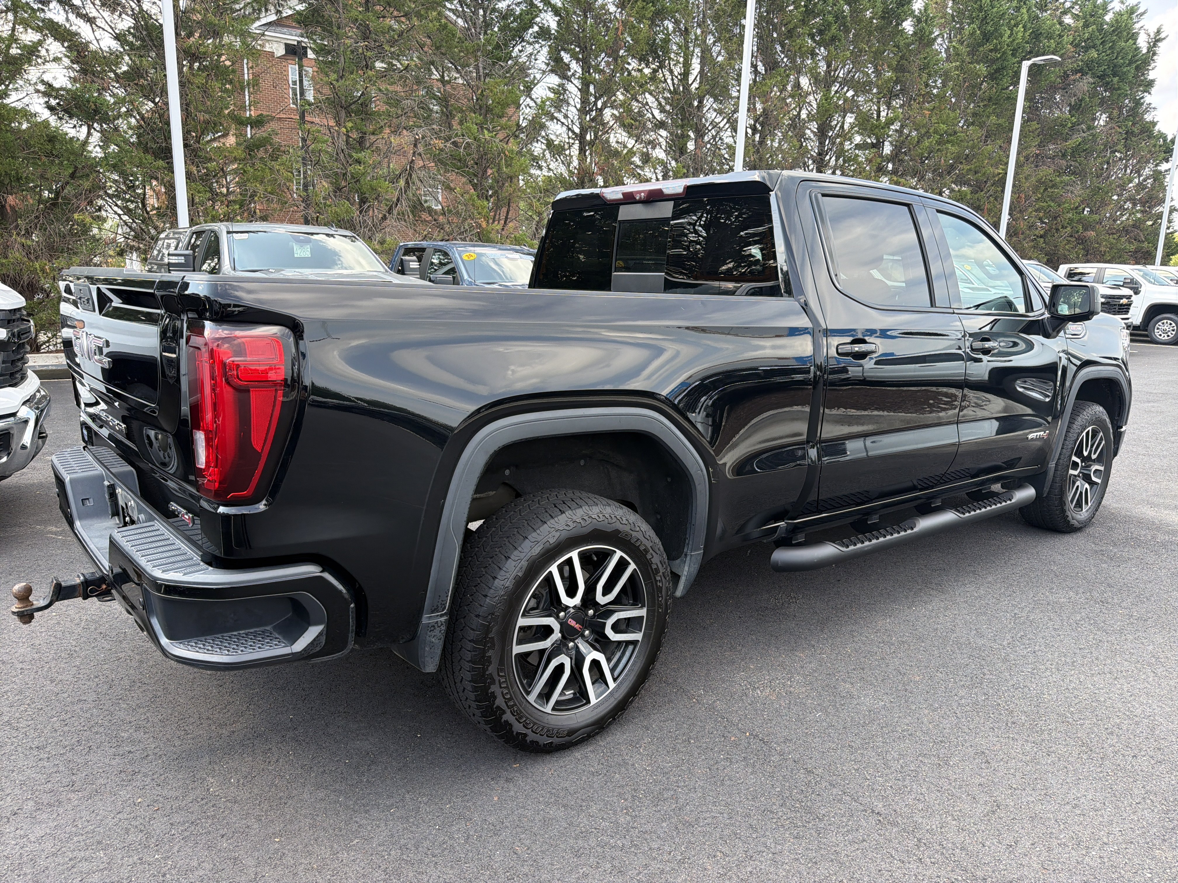 Used 2020 GMC Sierra 1500 AT4 w/ AT4 Premium Package AWD/4WD image 10