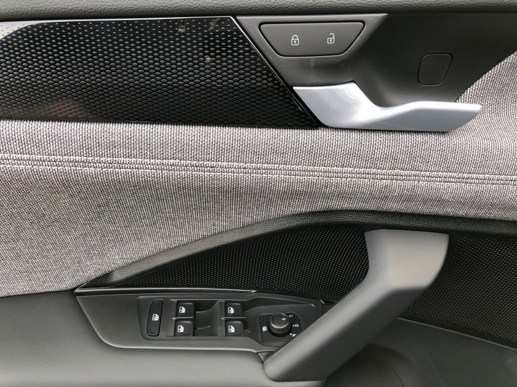 New 2026 Volkswagen Tiguan S AWD/4WD image 11