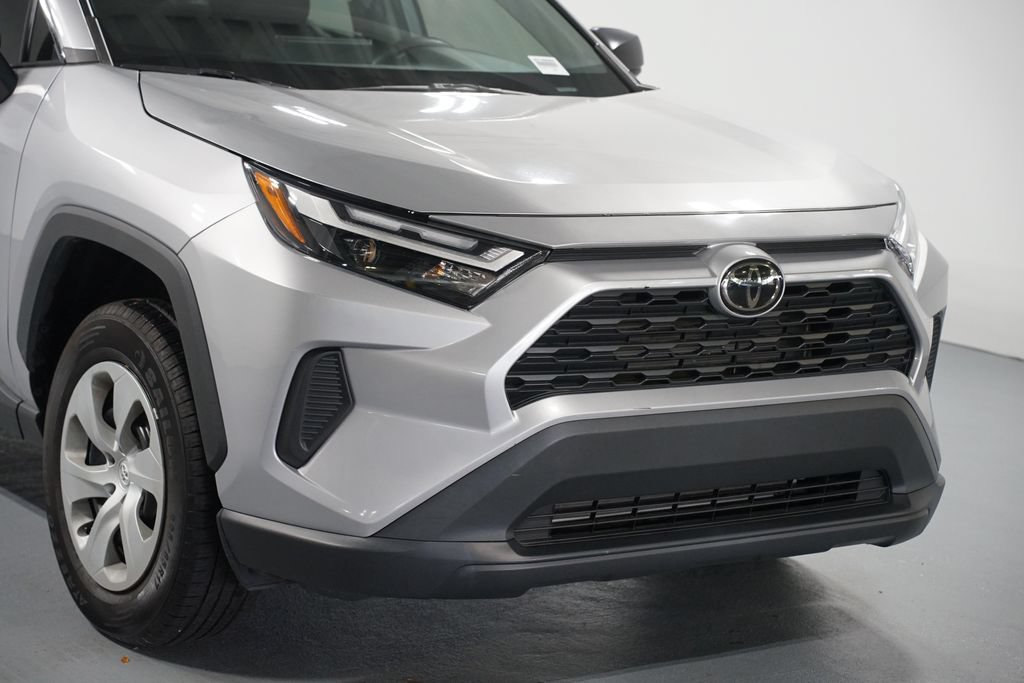 Certified 2024 Toyota RAV4 LE FWD image 4