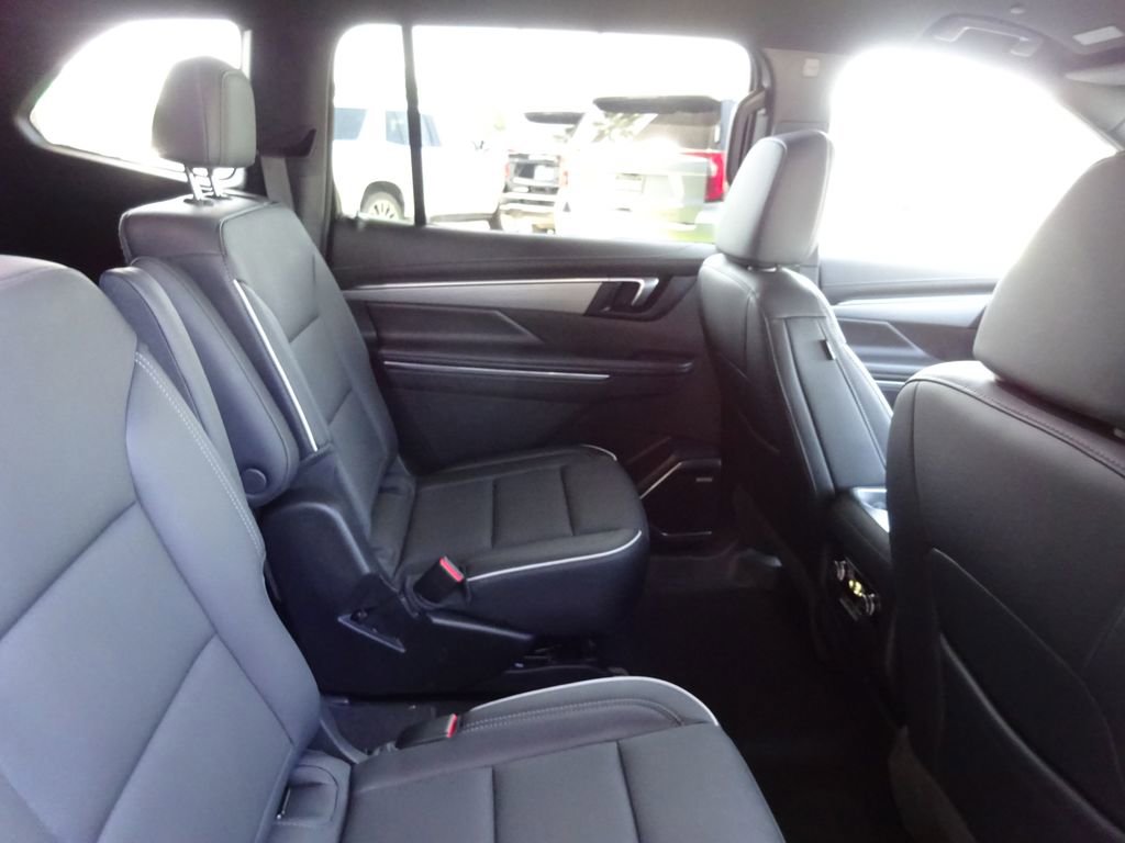 Certified 2025 Buick Enclave Preferred FWD image 25