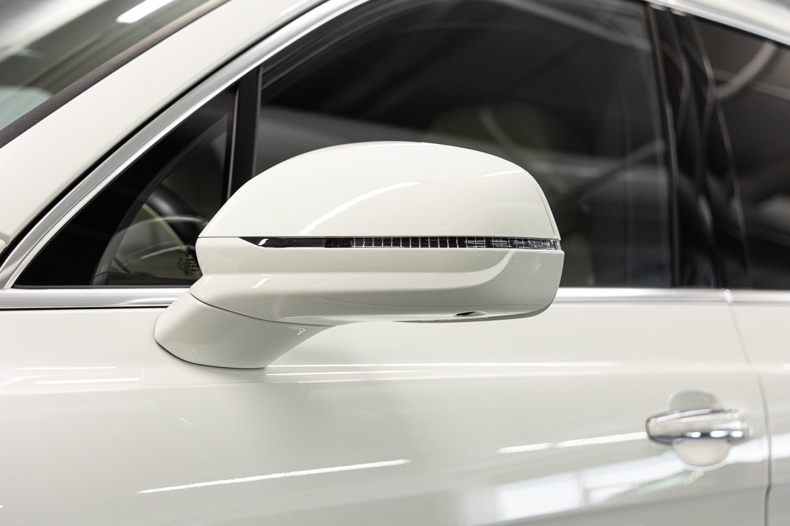 Used 2023 Bentley Bentayga AWD/4WD image 19