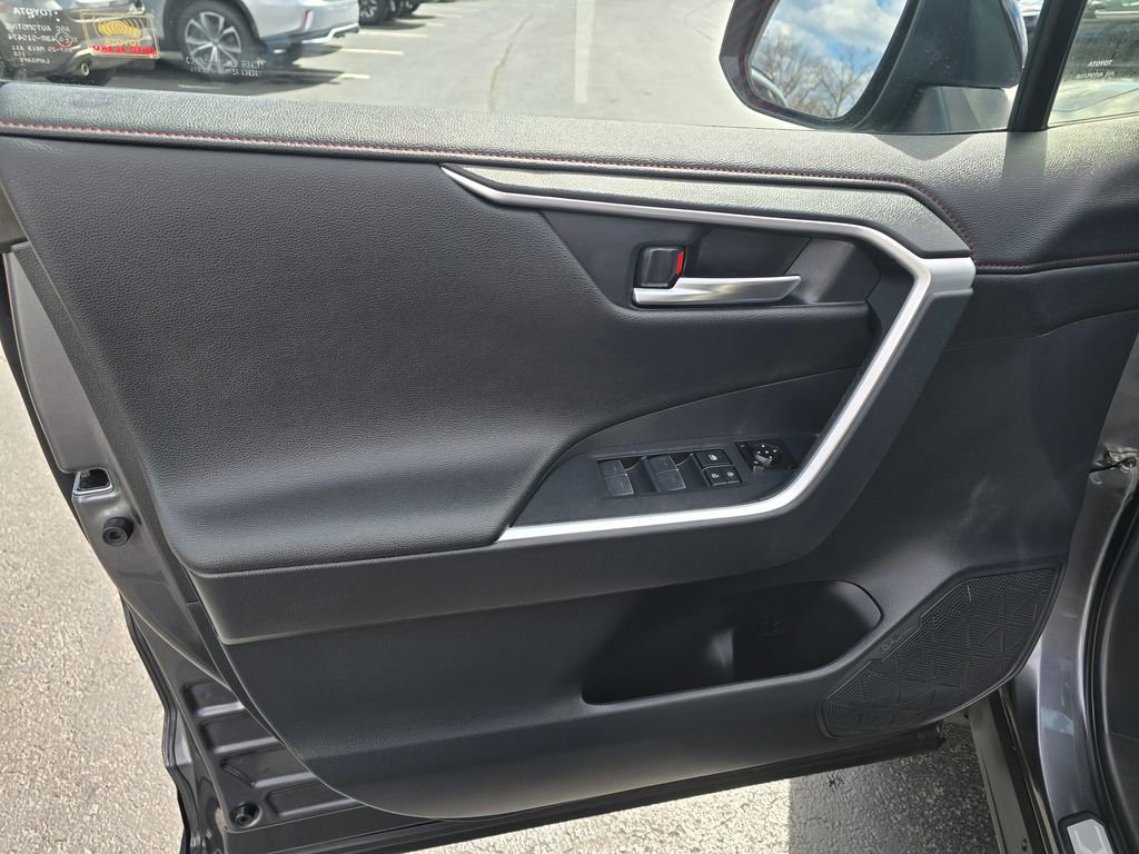 Used 2023 Toyota RAV4 XSE w/ Weather Package AWD/4WD image 16