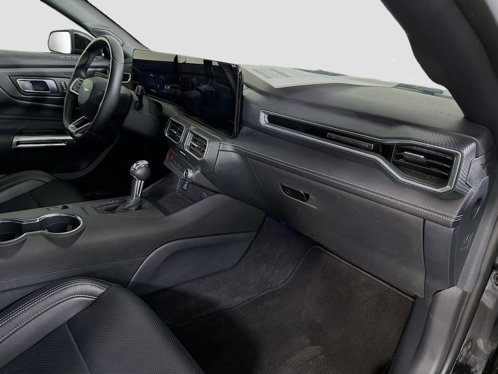 Used 2025 Ford Mustang Premium image 32