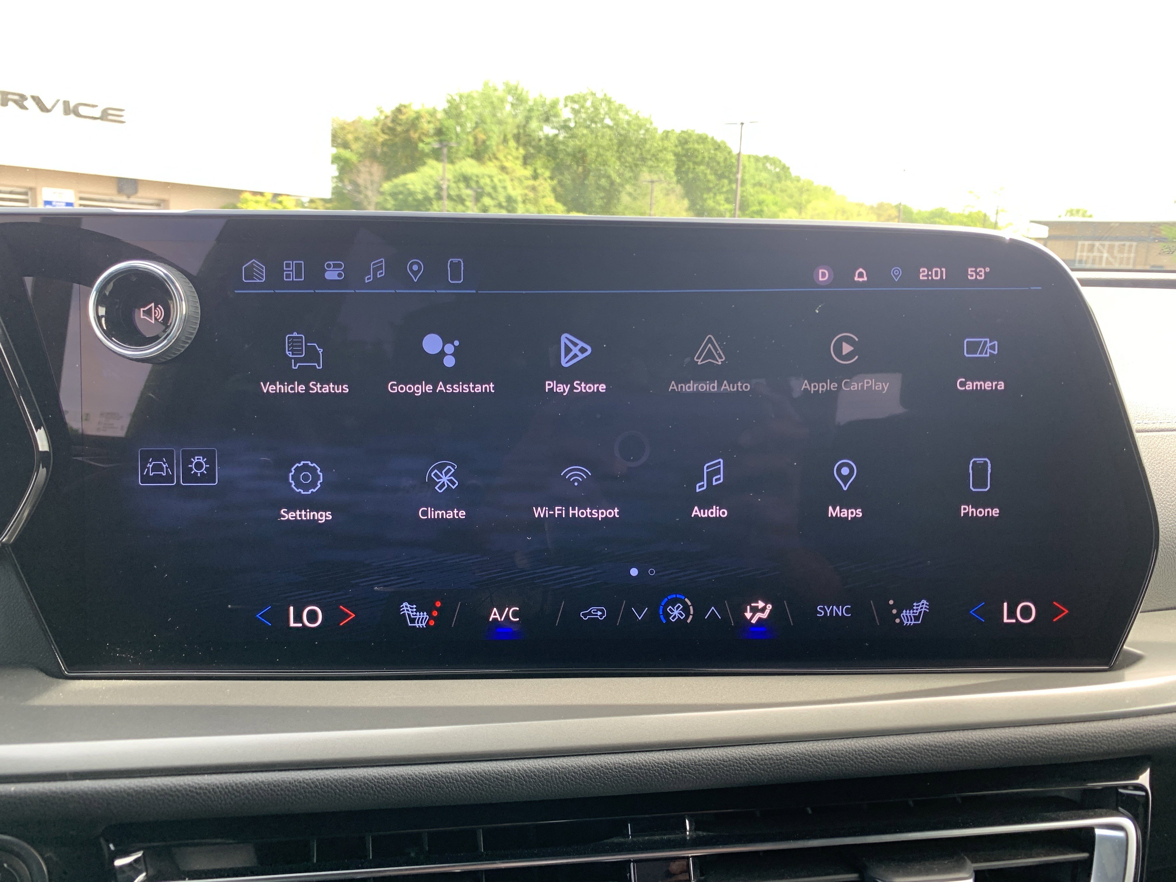 Used 2024 Chevrolet Traverse LT image 23