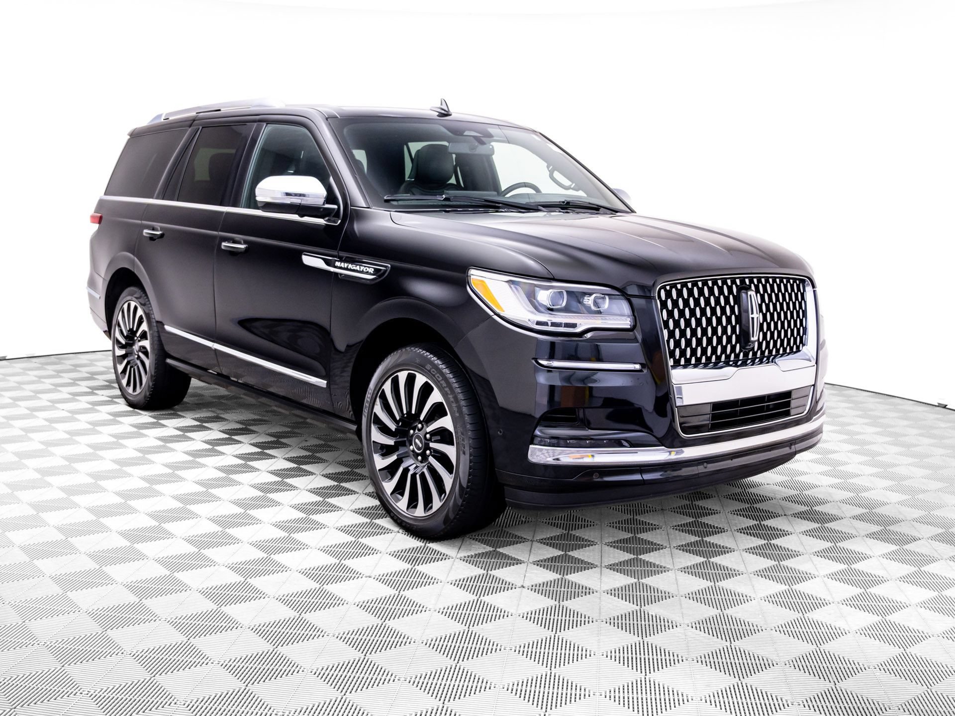 Used 2022 Lincoln Navigator Black Label AWD/4WD image 7