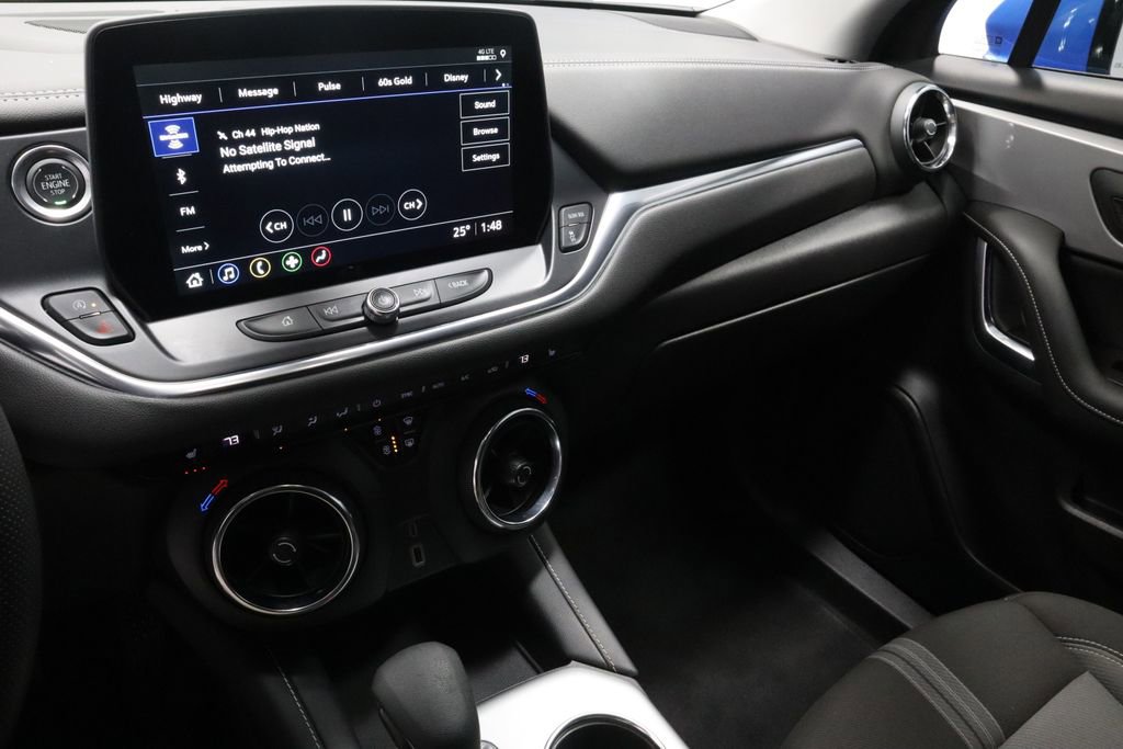 Used 2025 Chevrolet Blazer LT image 30