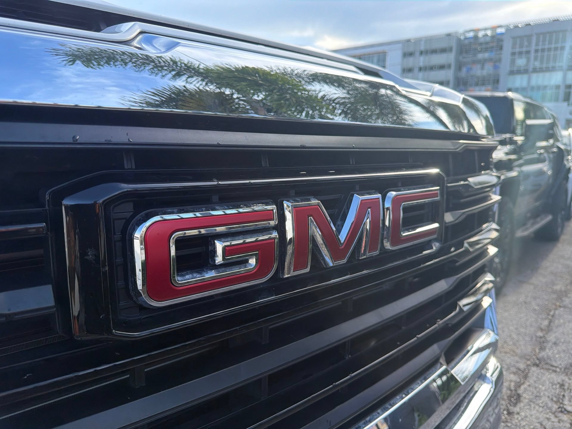 Used 2024 GMC Sierra 2500 Pro AWD/4WD image 4