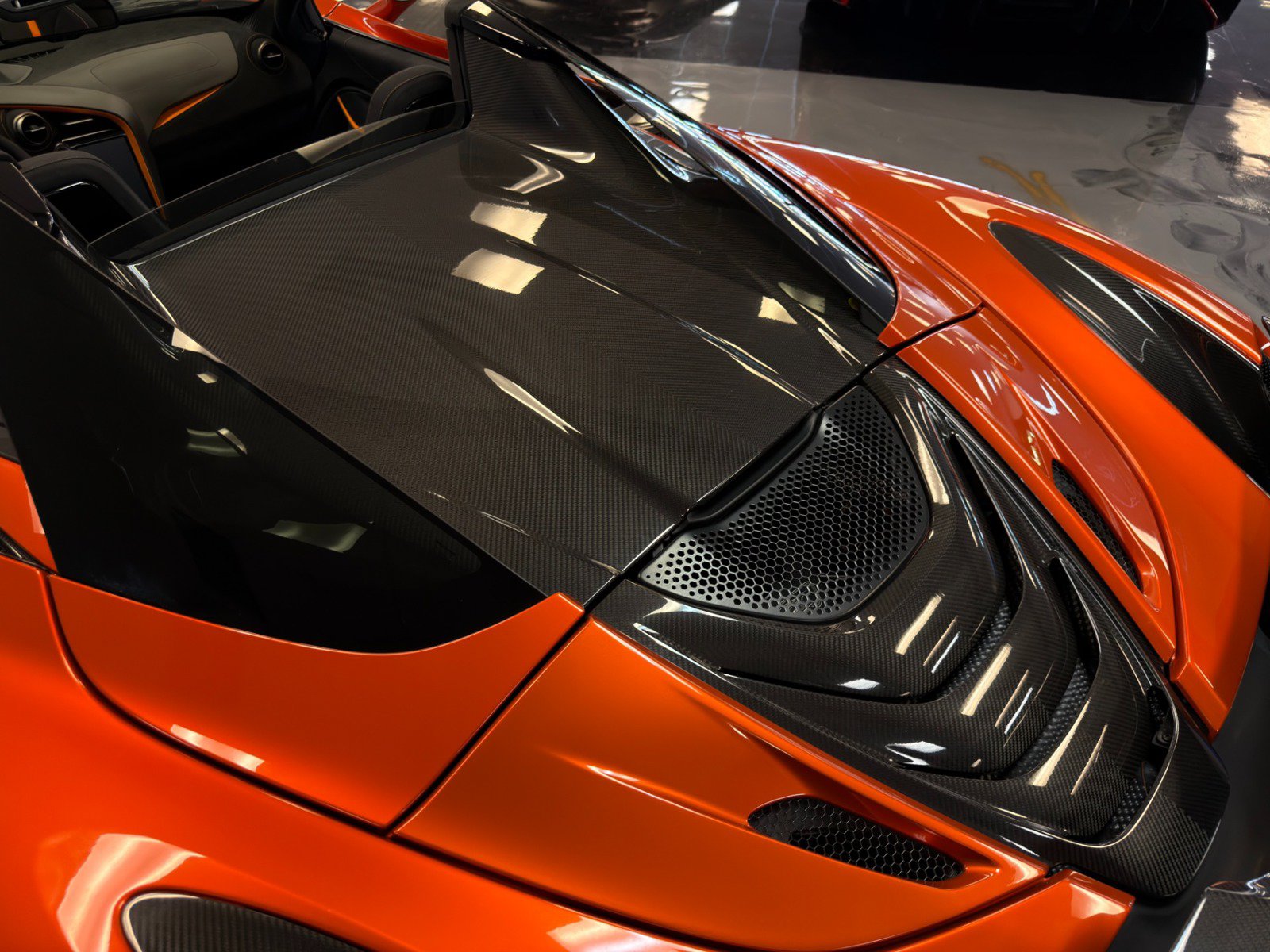 Used 2021 McLaren 720S Performance RWD image 15