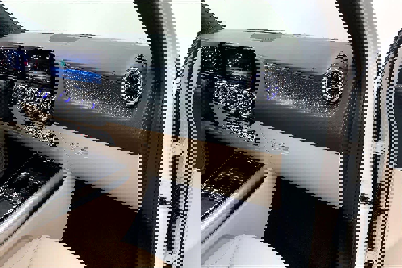 New 2026 Mercedes-Benz GLA 250 GLA 250 image 27