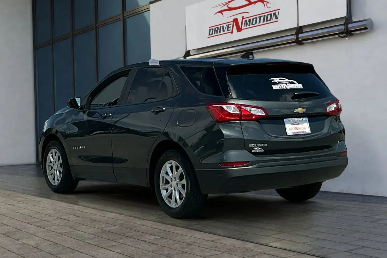 Used 2021 Chevrolet Equinox LS w/ LS Convenience Package image 6