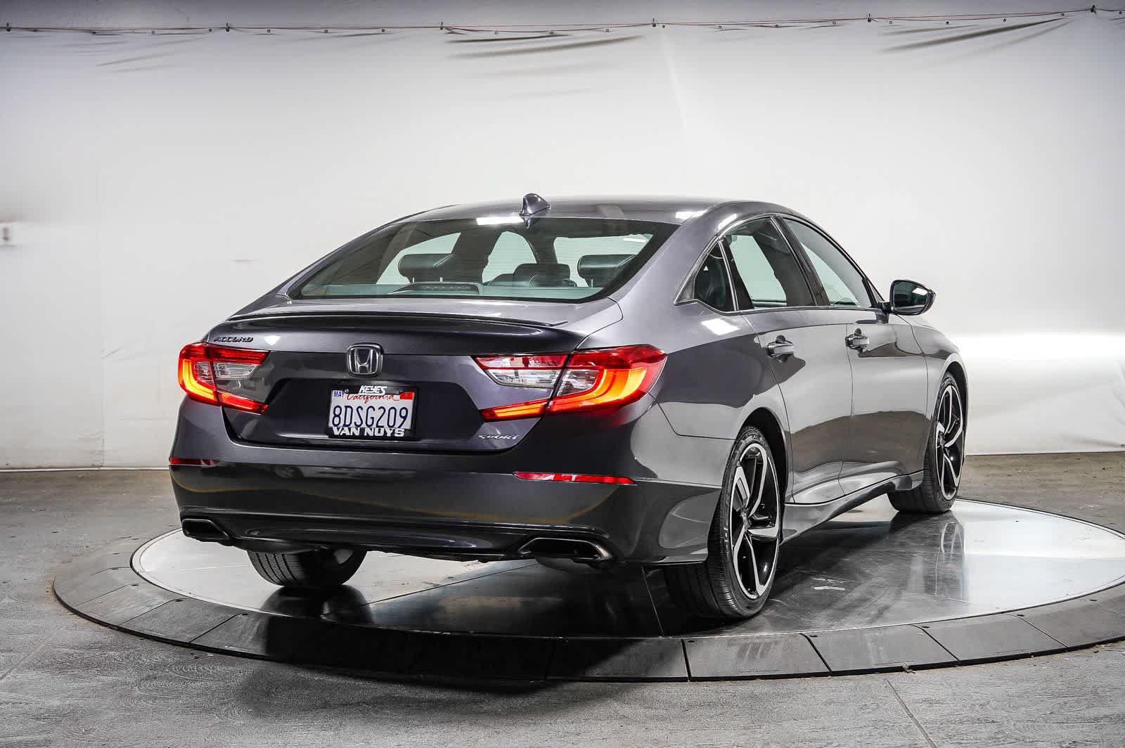 Used 2018 Honda Accord Sport image 4