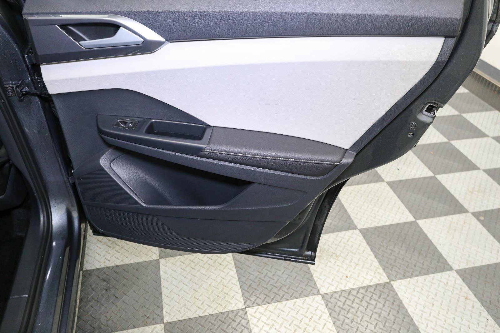 Used 2025 Volkswagen Taos SEL w/ Black Wheel Plus Package image 22