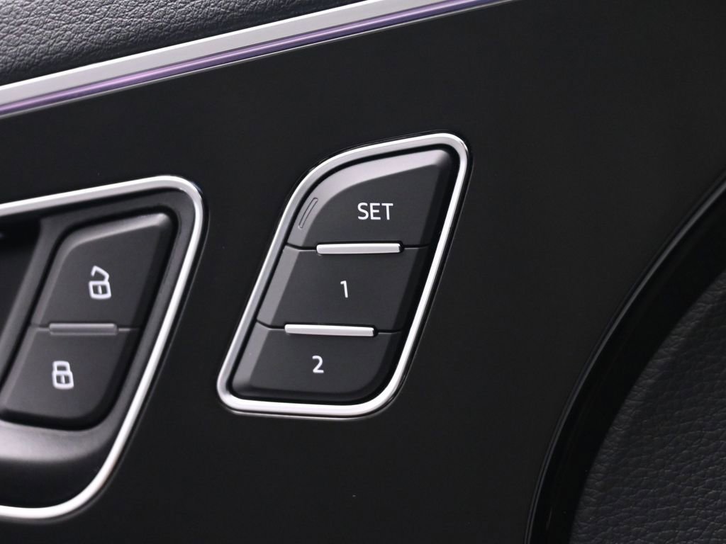 Used 2018 Audi Q7 3.0T Prestige image 40
