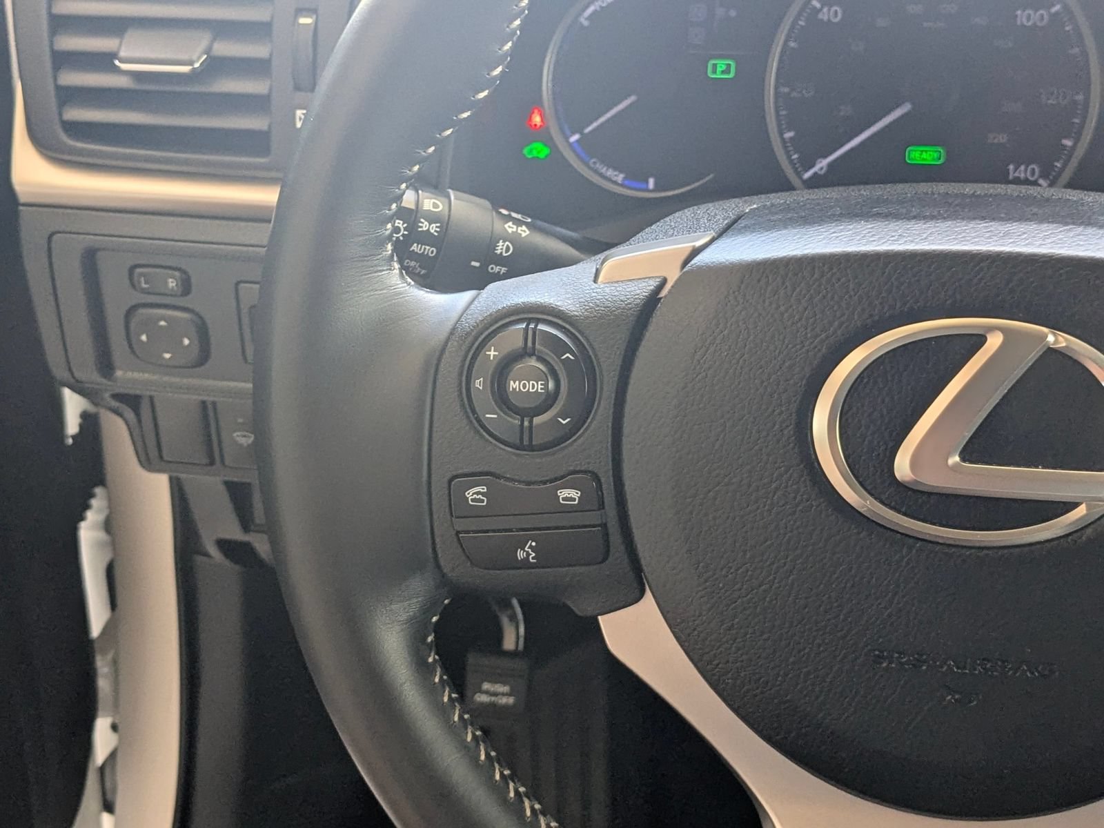 Used 2014 Lexus CT 200h FWD image 16