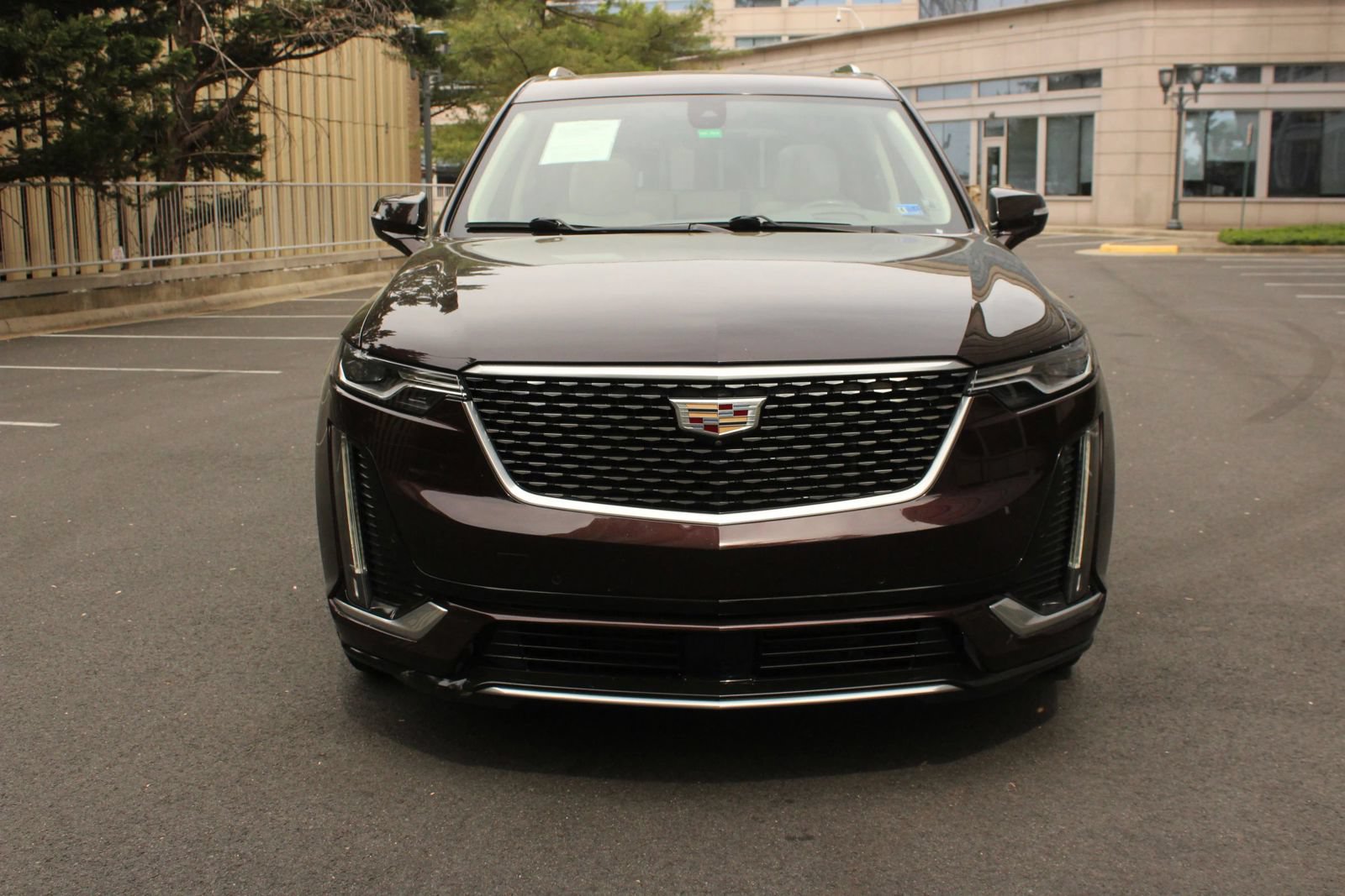 Used 2021 Cadillac XT6 Premium Luxury FWD image 3
