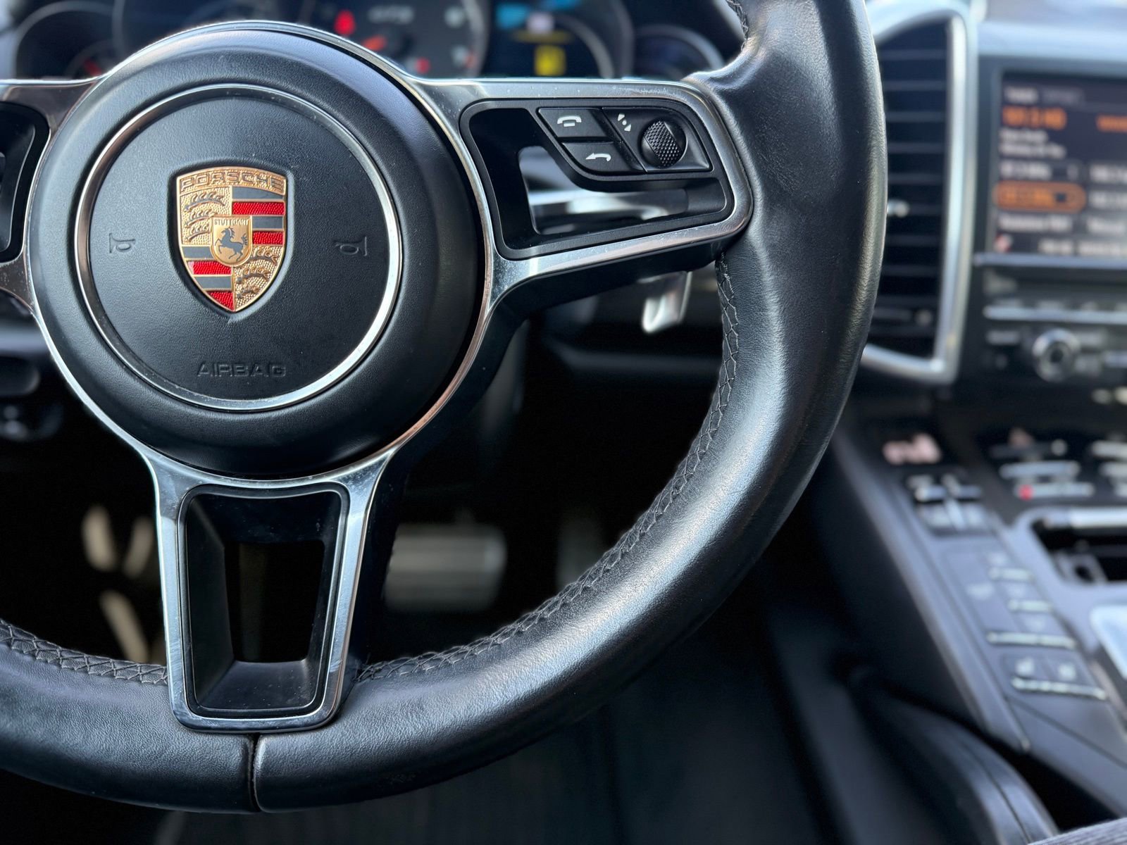 Used 2016 Porsche Cayenne GTS AWD/4WD image 27