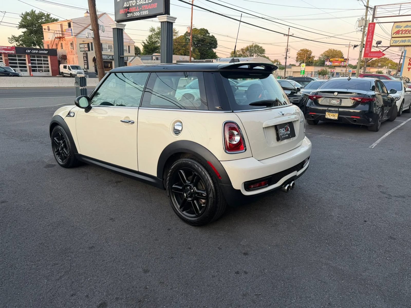 Used 2013 MINI Cooper S FWD image 5