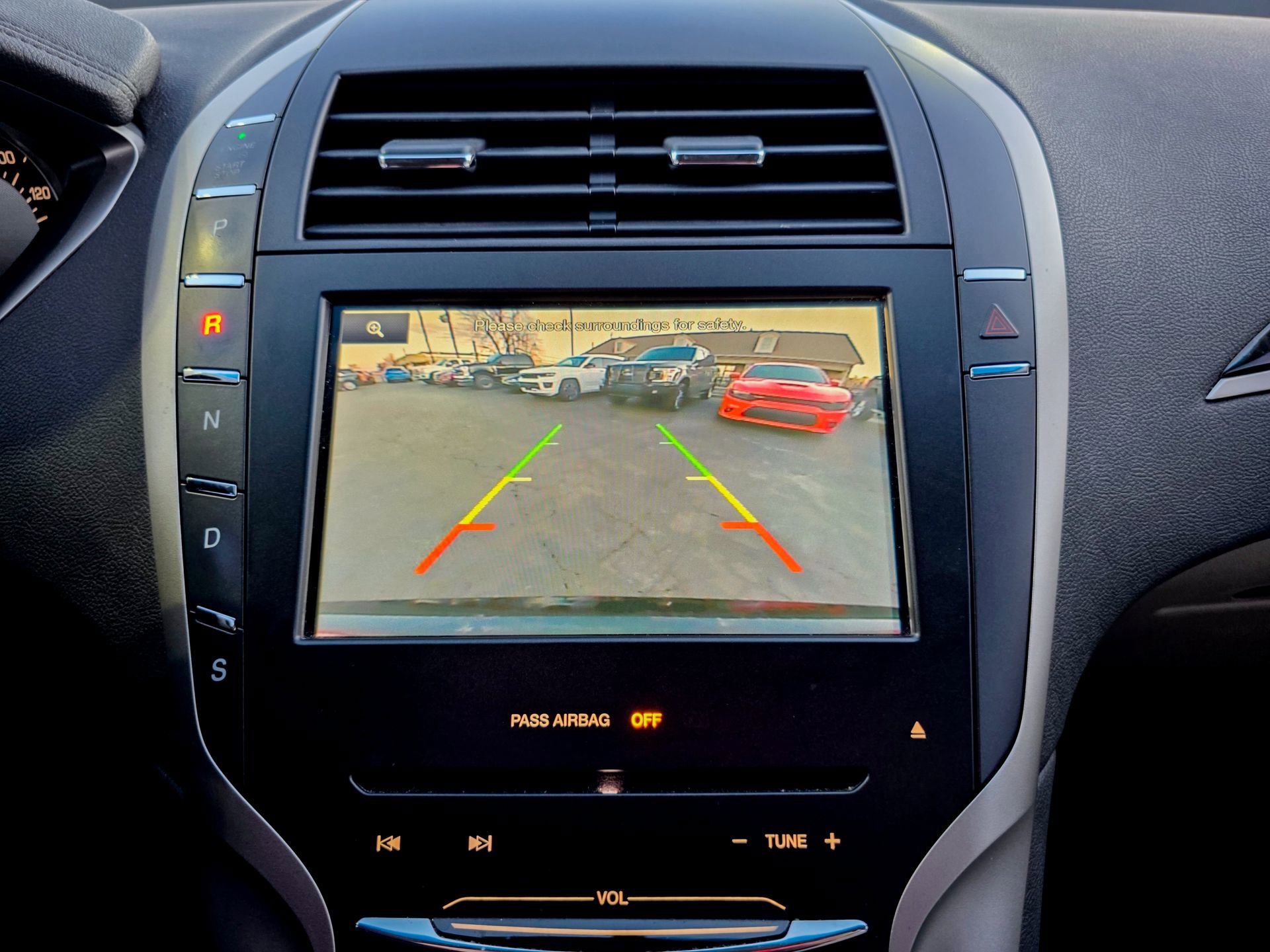 Used 2016 Lincoln MKZ image 6