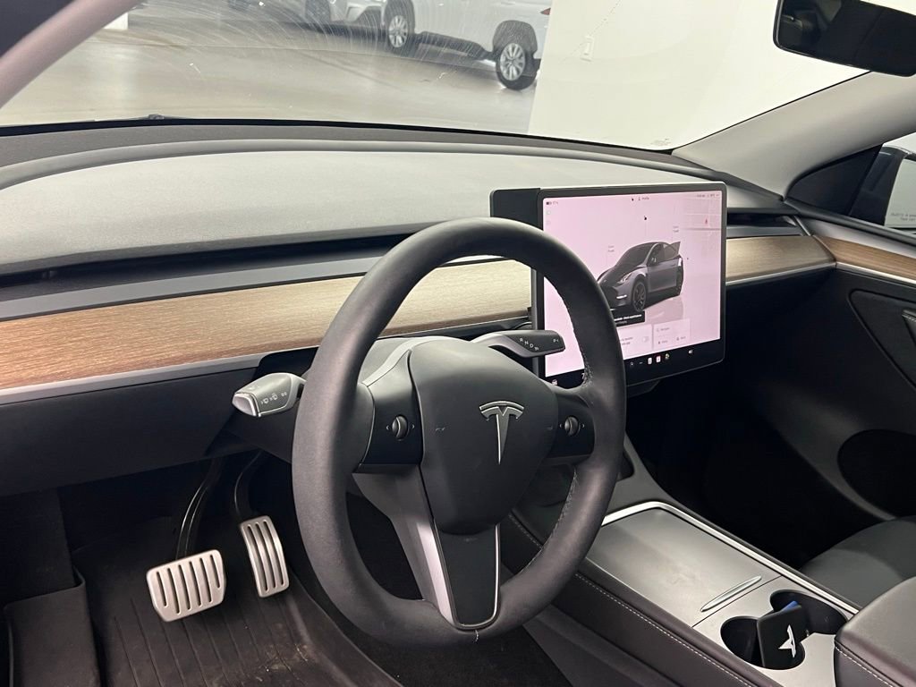 Used 2023 Tesla Model Y Performance image 7