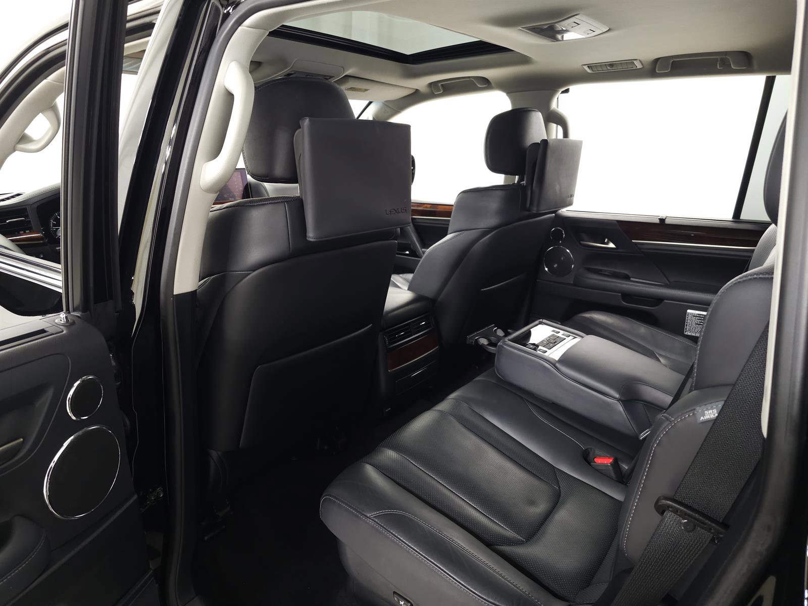 Used 2019 Lexus LX 570 4WD image 39