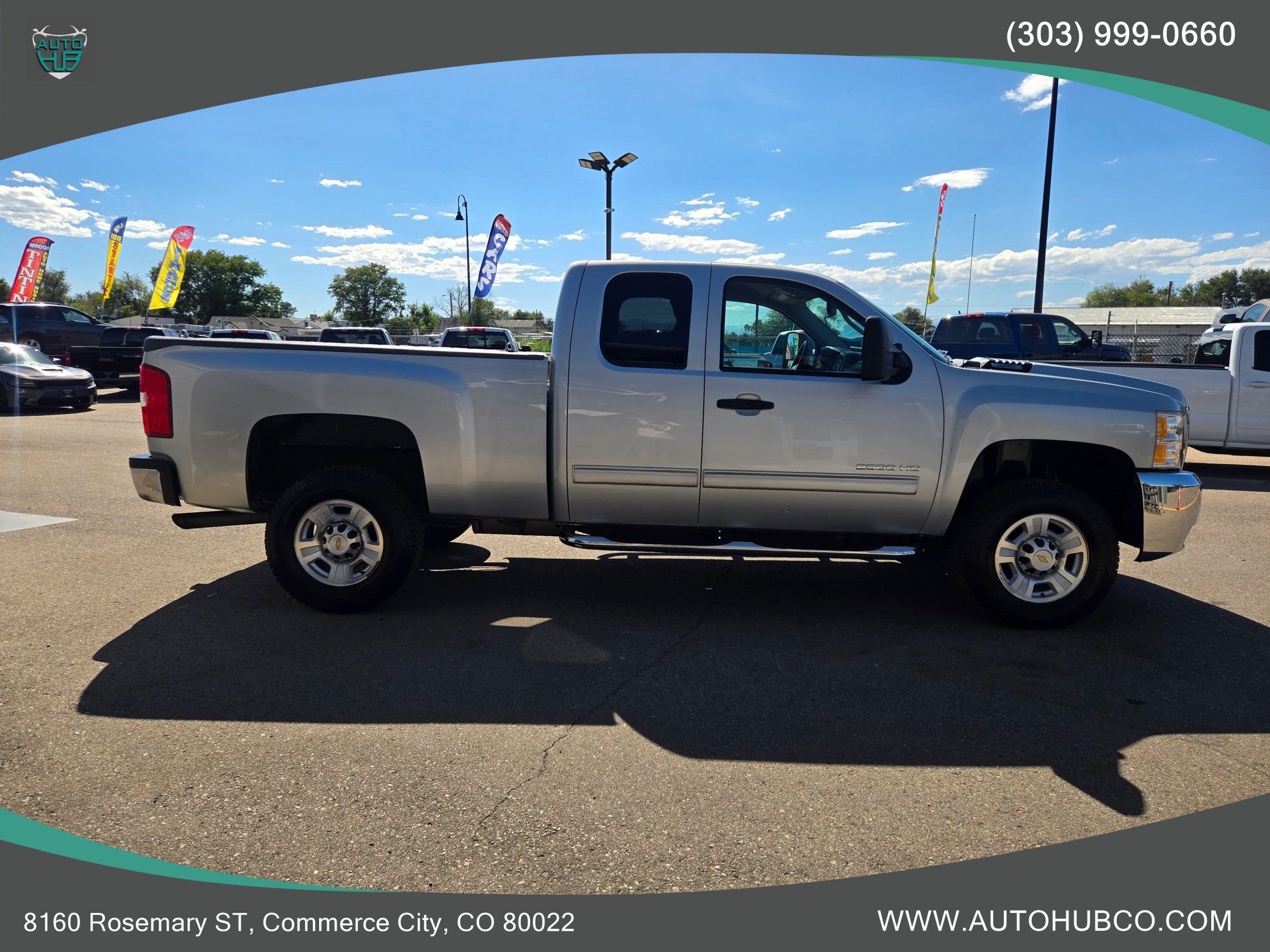 Used 2010 Chevrolet Silverado 2500 LT w/ Interior Plus Package AWD/4WD image 4