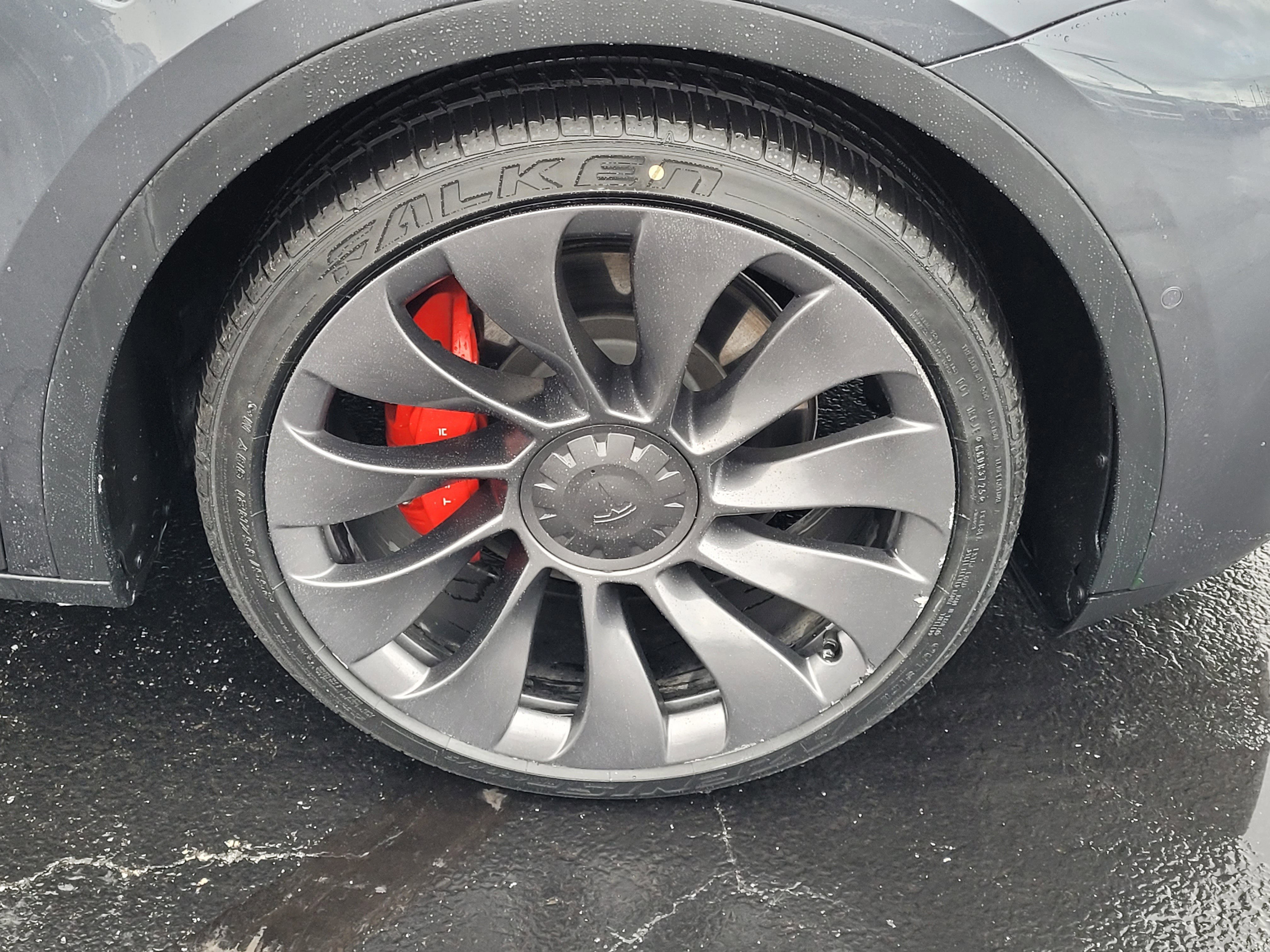 Used 2022 Tesla Model Y Performance image 10