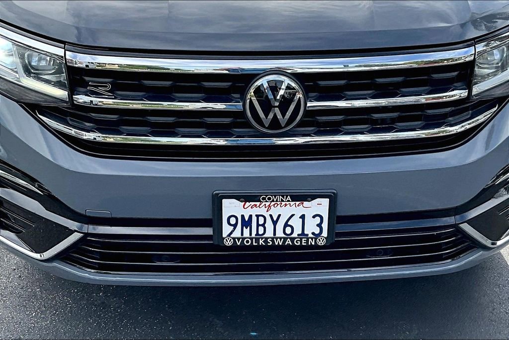 Used 2022 Volkswagen Atlas Cross Sport SEL R-Line AWD/4WD image 32
