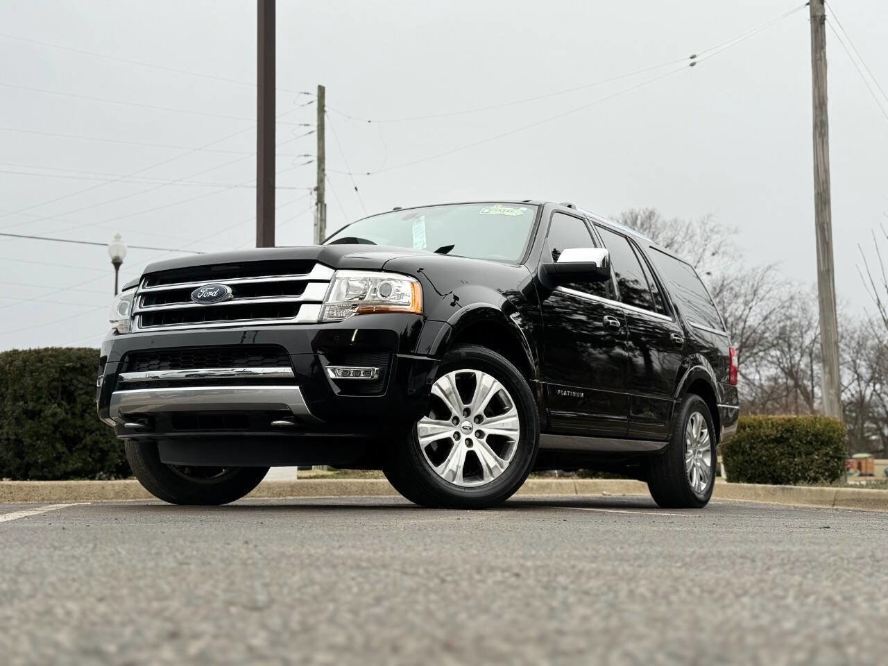 Used 2016 Ford Expedition Platinum image 2