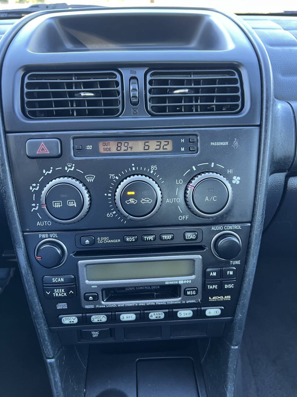 Used 2003 Lexus IS 300 RWD image 12