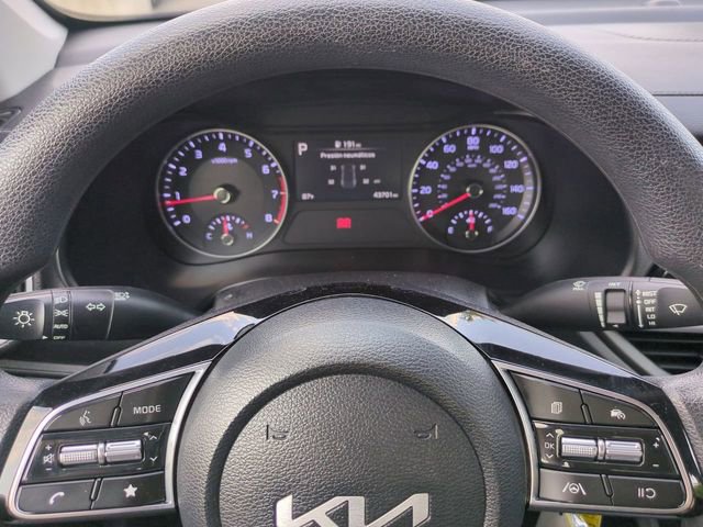 Used 2023 Kia Forte LXS w/ LXS Technology Package FWD image 24