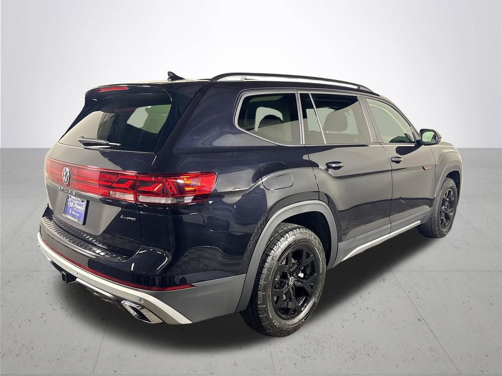 New 2026 Volkswagen Atlas Peak Edition image 6