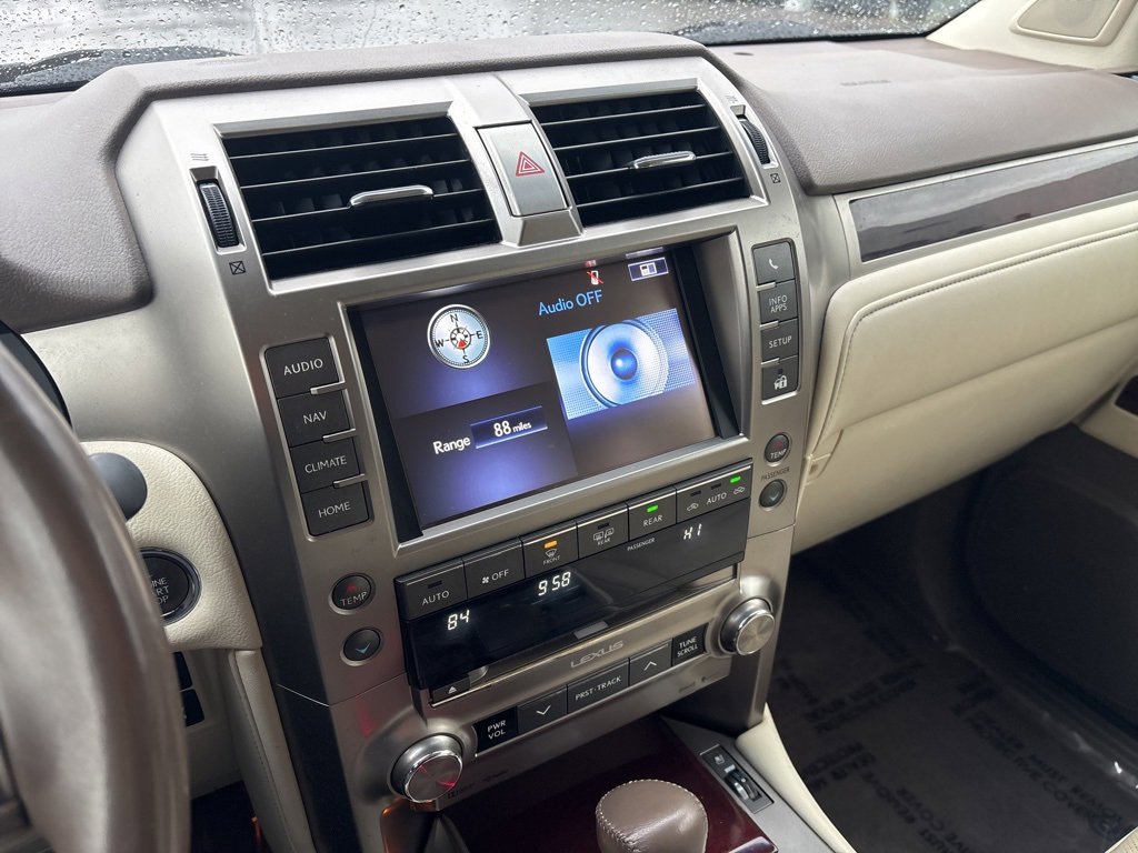 Used 2017 Lexus GX 460 image 18