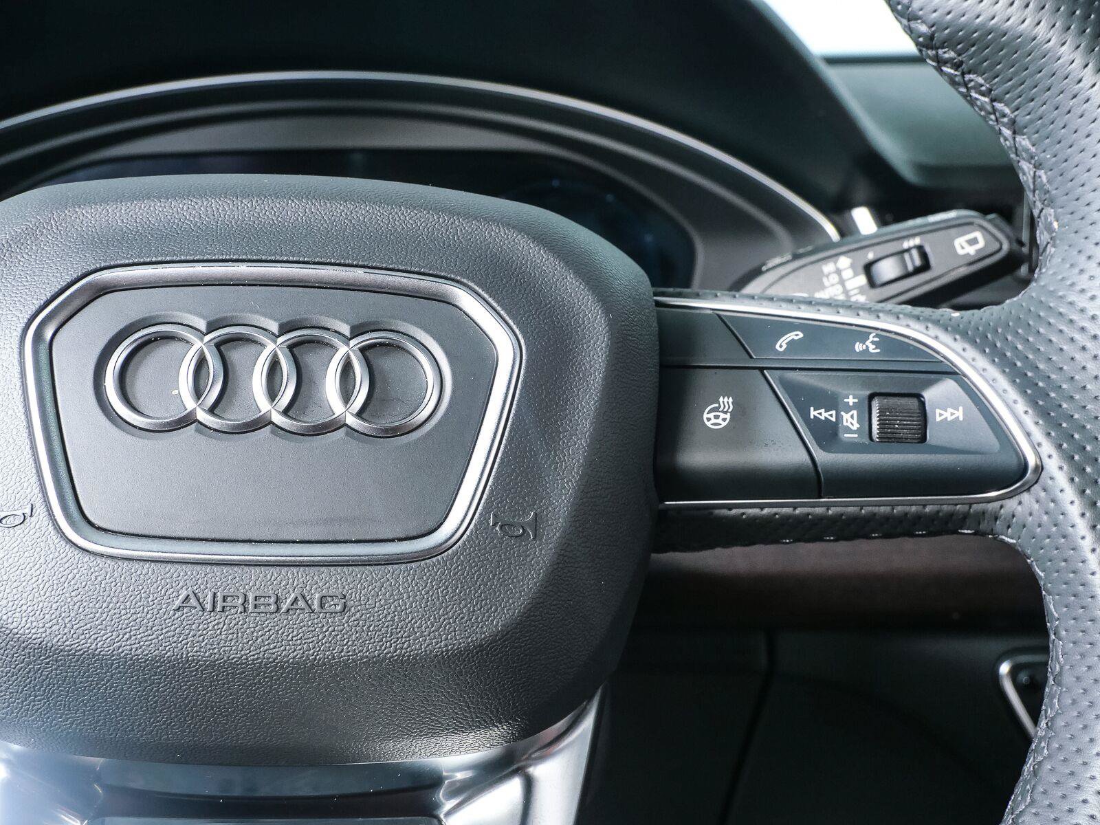 Used 2024 Audi Q5 e Premium Plus w/ Premium Plus Package AWD/4WD image 12