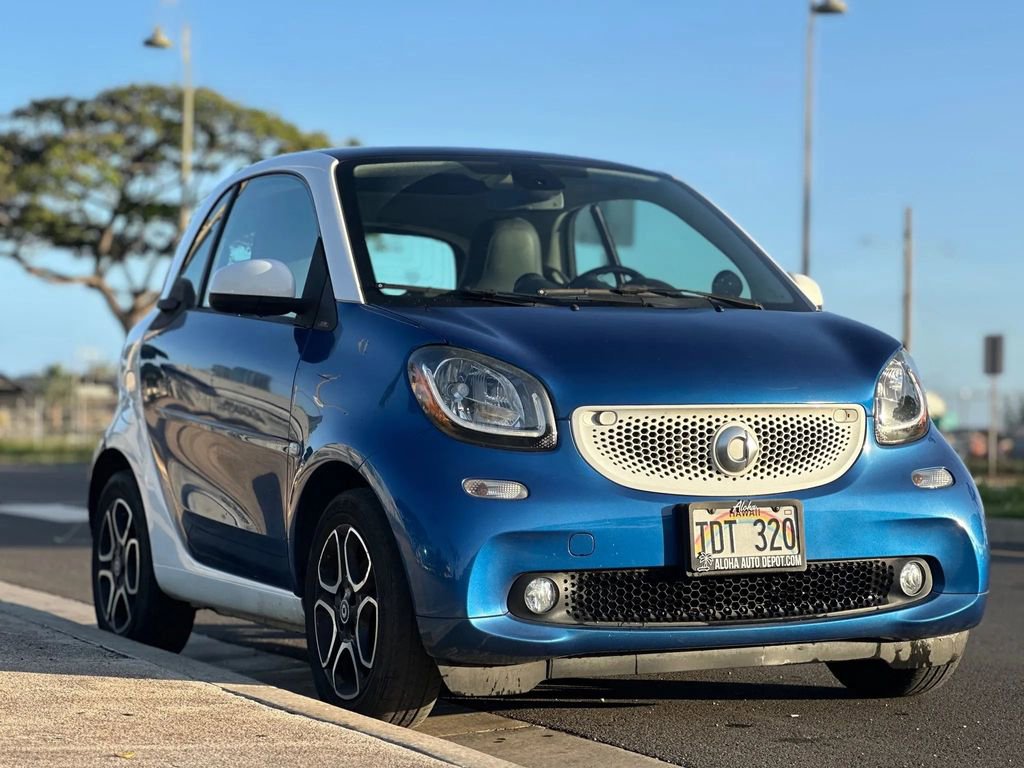 Used 2017 smart fortwo passion image 6