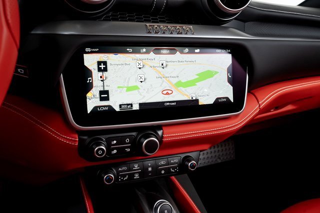 Used 2019 Ferrari Portofino image 30