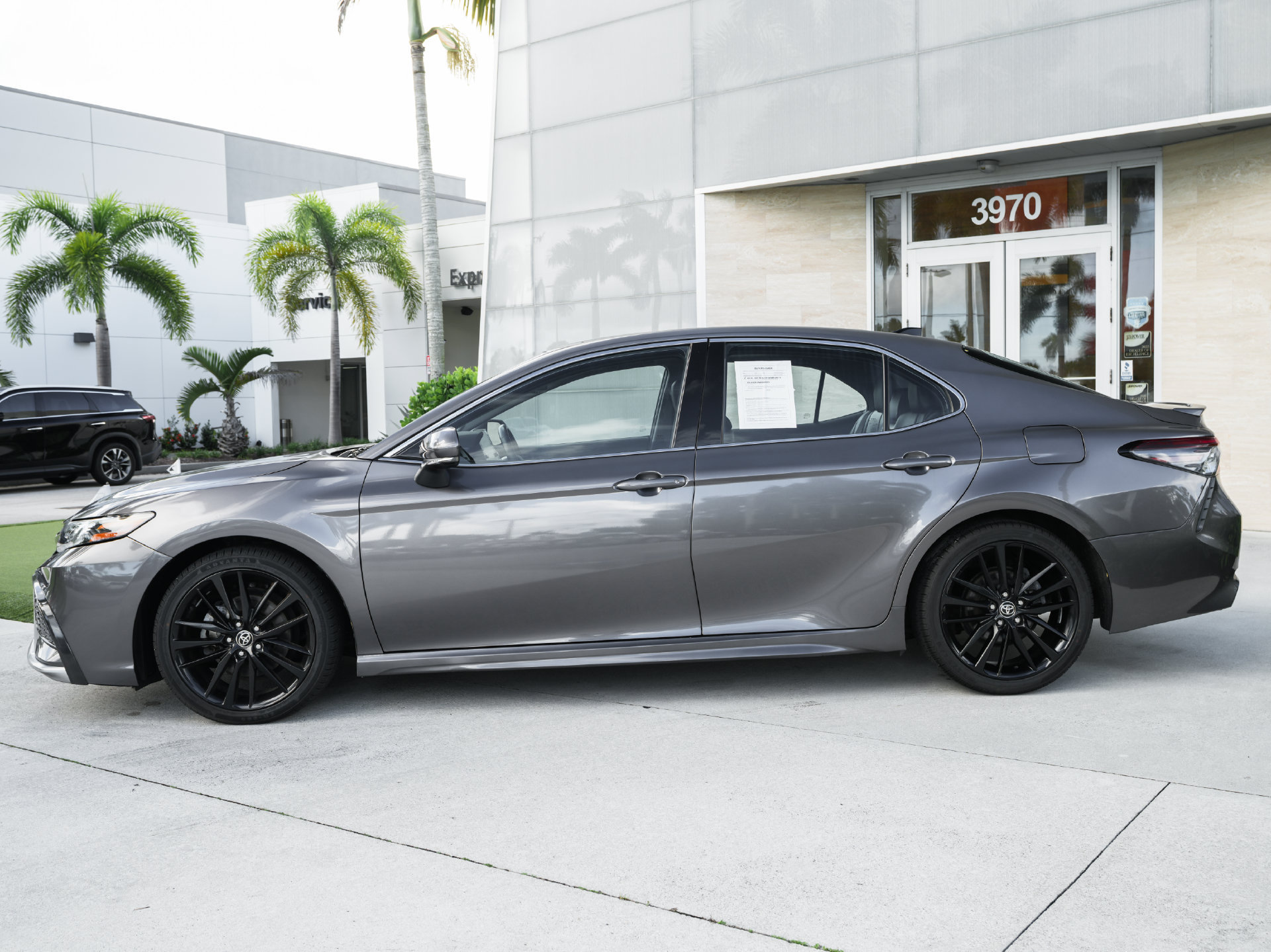 Used 2022 Toyota Camry XSE w/ Navigation Package FWD image 33