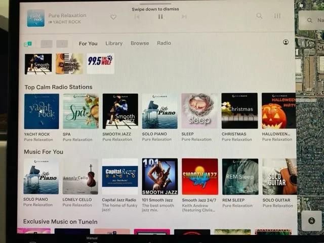 Used 2022 Tesla Model X image 15