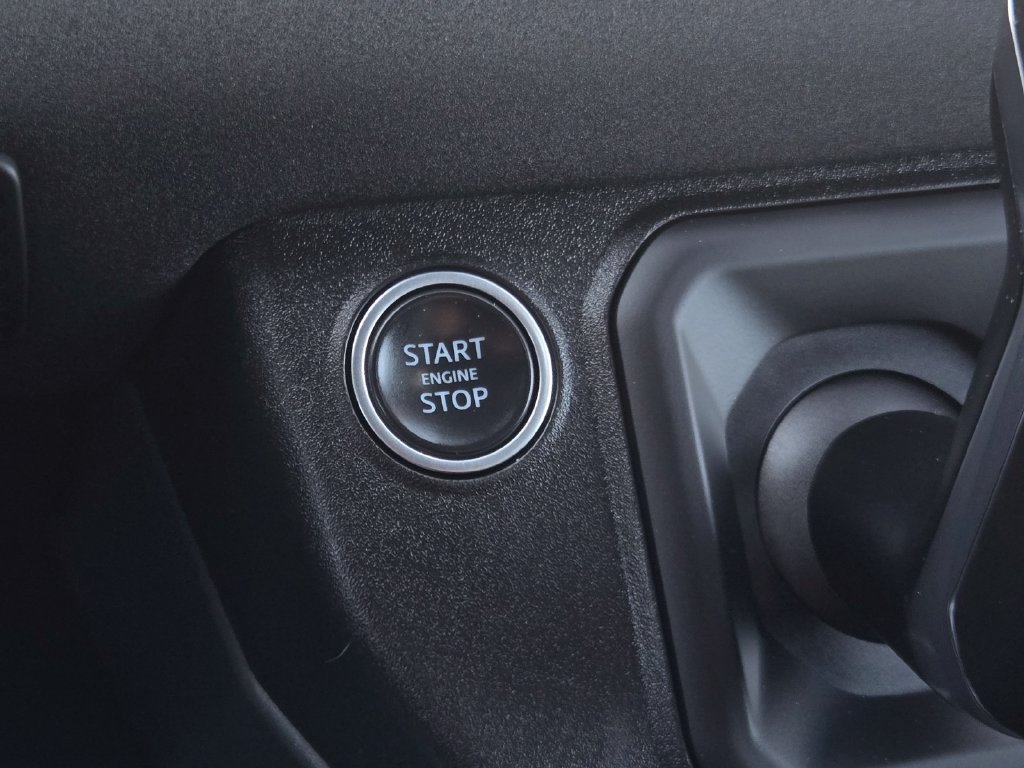 Used 2023 Land Rover Defender 90 X-Dynamic SE AWD/4WD image 22