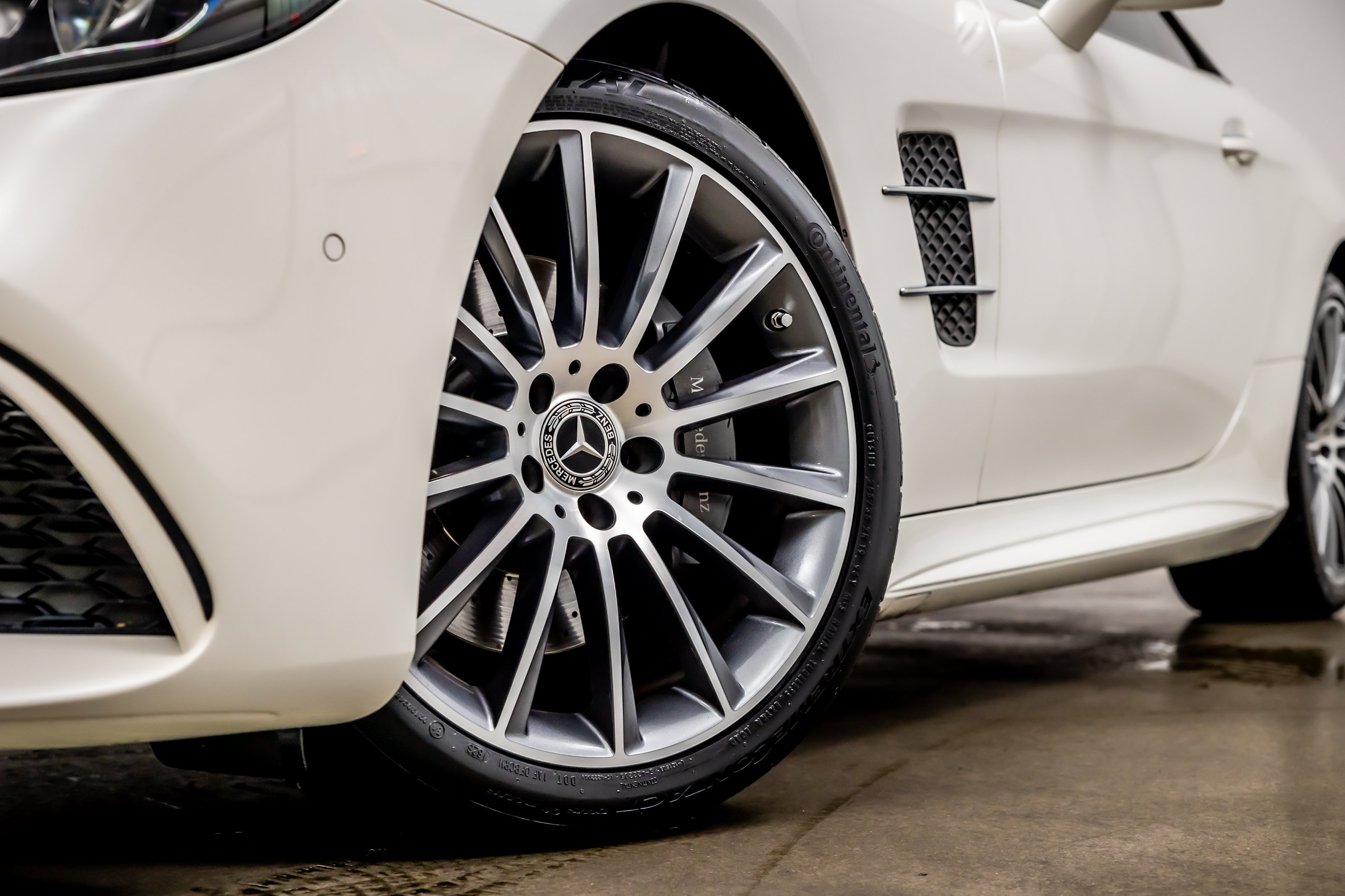 Used 2020 Mercedes-Benz SL 550 image 20