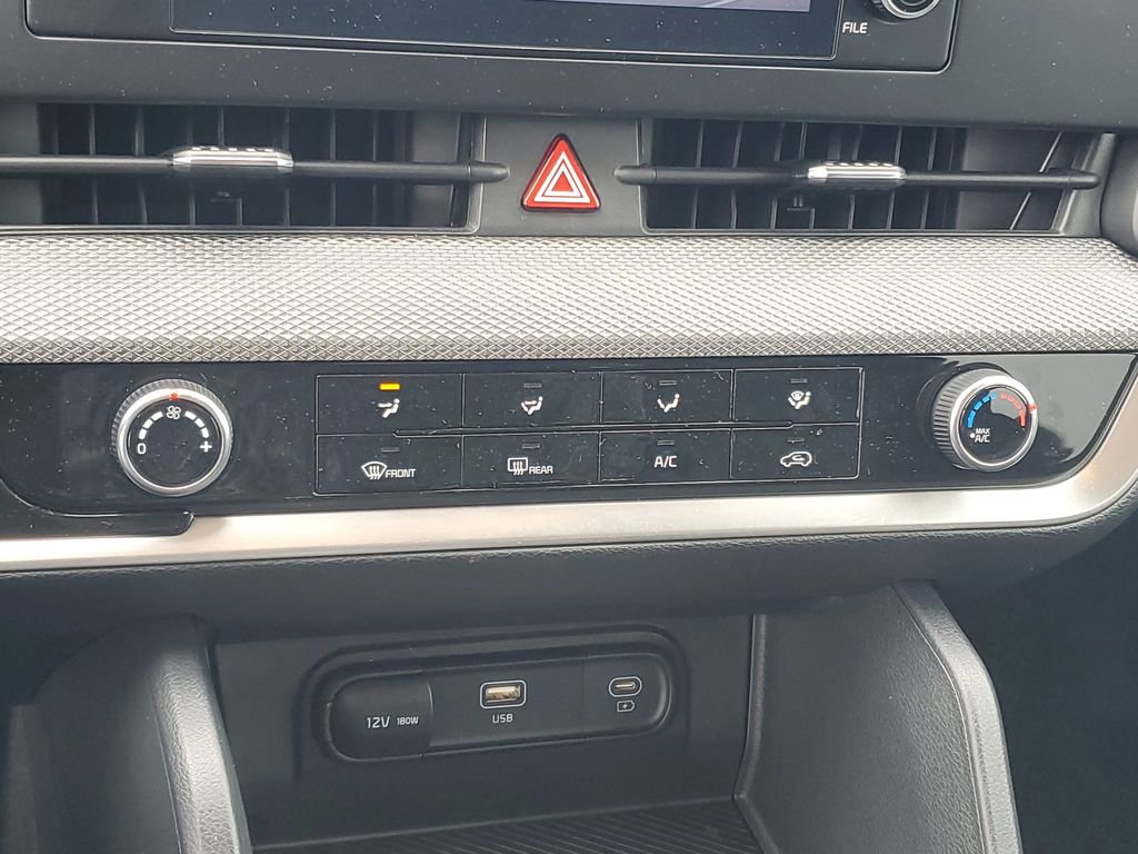 Used 2024 Kia Sportage LX image 18