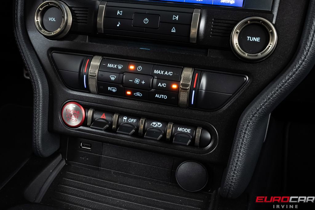 Used 2021 Ford Mustang Shelby GT500 w/ Carbon Fiber Track Pack RWD image 37