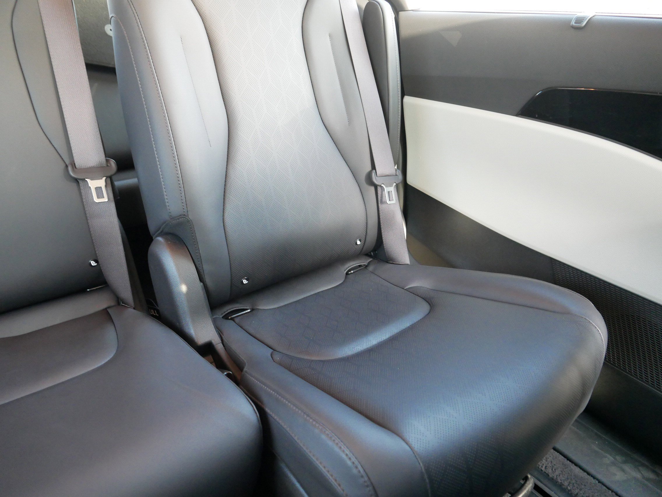 Certified 2024 Kia Carnival EX image 14