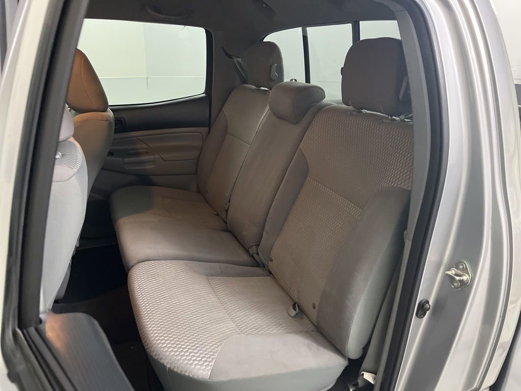 Used 2015 Toyota Tacoma PreRunner w/ SR5 Package RWD image 19