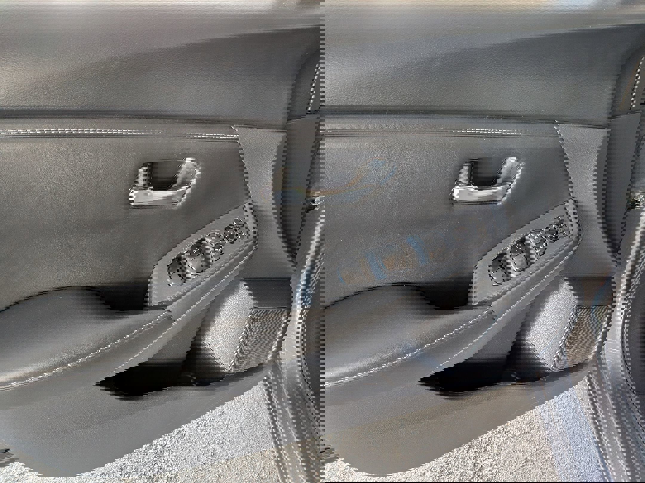 Used 2024 Nissan Sentra SV image 8