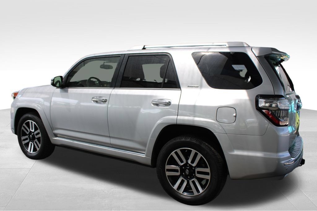 Certified 2016 Toyota 4Runner Limited AWD/4WD image 11