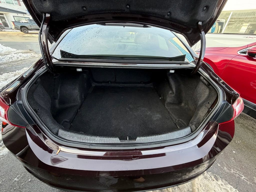 Used 2020 Chevrolet Malibu LT image 12