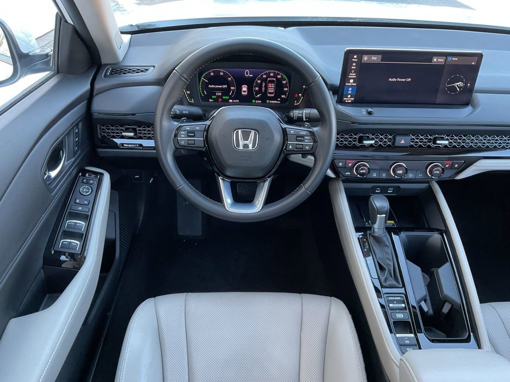 Used 2023 Honda Accord Touring image 15