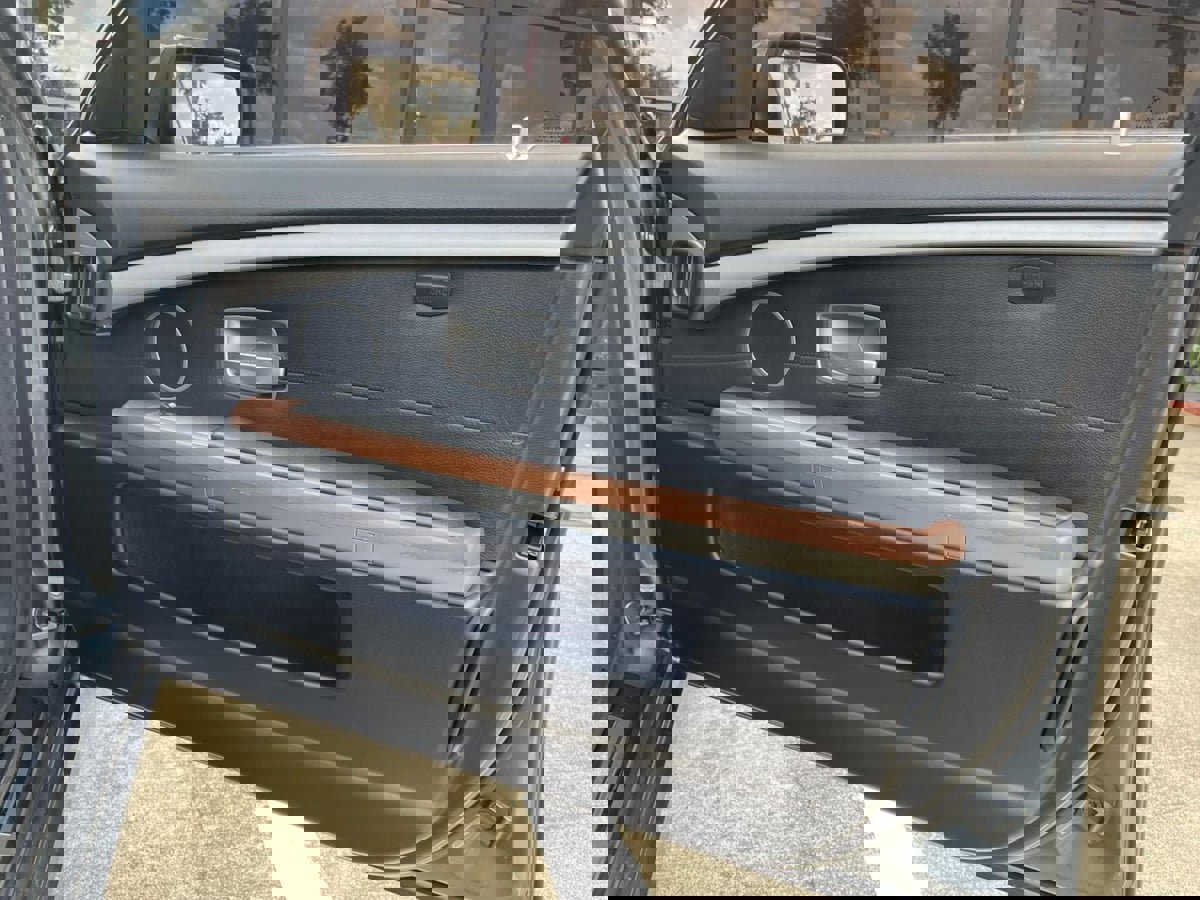 Used 2007 BMW 750i image 38